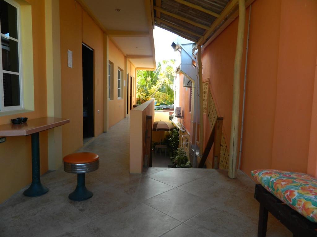 Bella Sombra Guest House Downtown Belize City Room photo