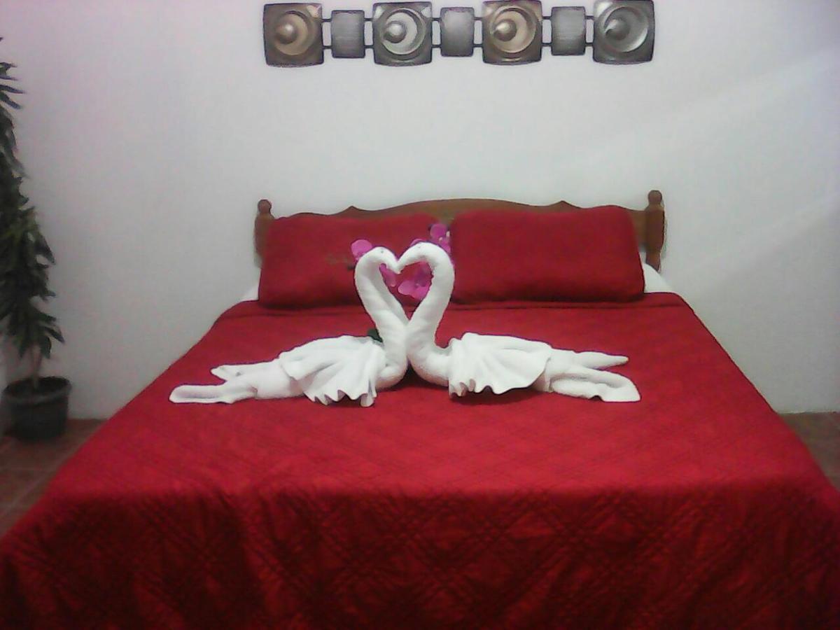 Bella Sombra Guest House Downtown Belize City Exterior photo